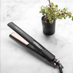 FoxyBae Tres Sleek Rose Gold Flat Iron